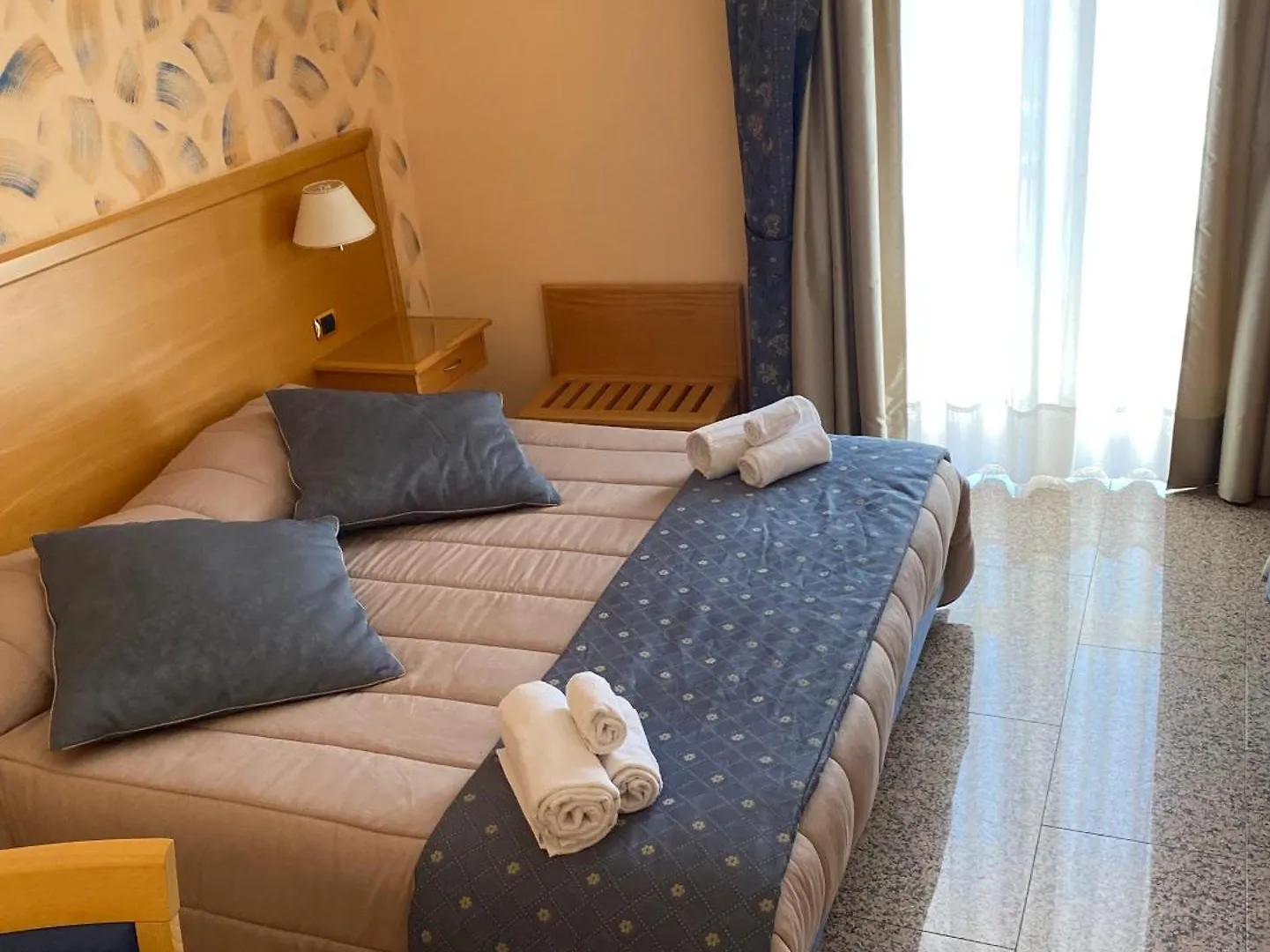 Hotel Bristol Энна