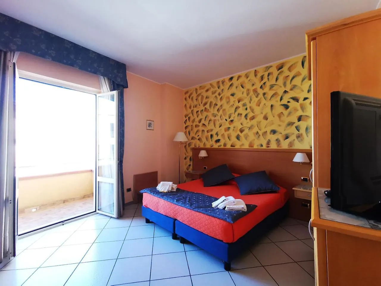 ***  Hotel Bristol Энна Италия